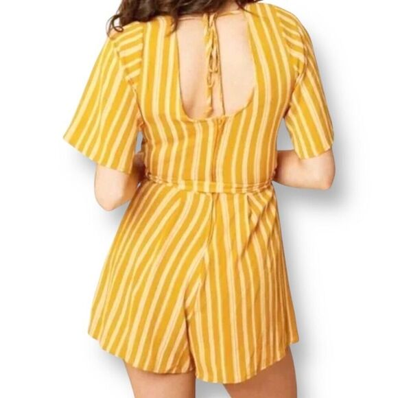 Altar’d State S Yellow White Striped Romper Tie Waist Open Back Boho Summer Chi - Picture 2 of 8